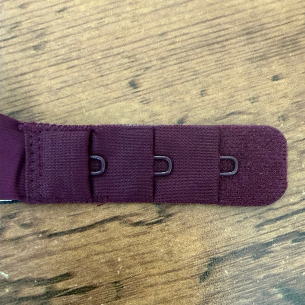 Victoria's Secret Deep Purple Bra - Picture 6 of 9